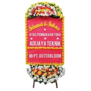 karangan bunga bentuk love happy wedding